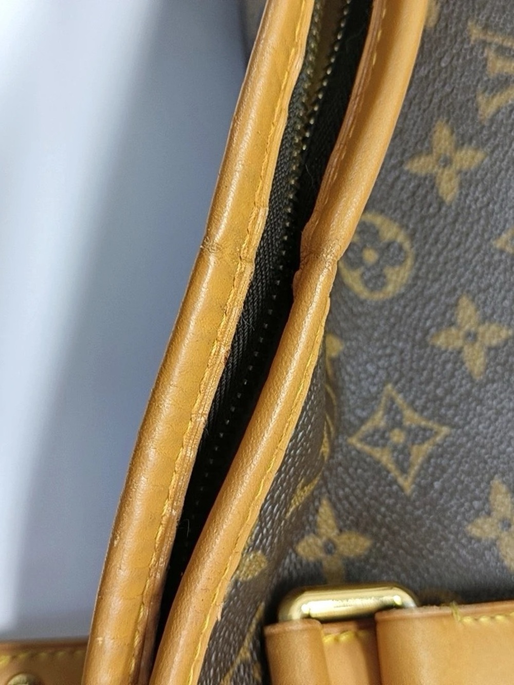 ♥️Louis Vuitton Monogram Retiro MM Canvas Brown with Tan Trim Top-Handle Bag♥️ - Picture 10 of 16